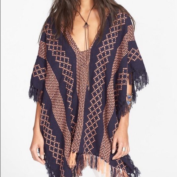 Free People Poncho - Picture 1 of 2